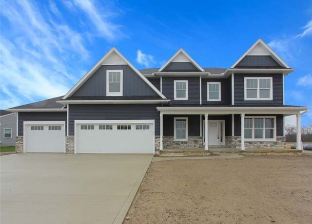 Property at 3808 Ten Mile Creek Dr Dr, Sylvania, OH 43560, 4 beds, 2.5 baths