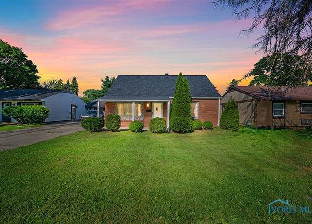 Property at 878 Loch Haven Blvd, Maumee, OH 43537, 4 beds, 1 bath