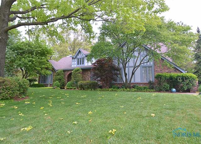 Property at 4814 Princess Ct, Sylvania, OH 43560, 3 beds, 3 baths