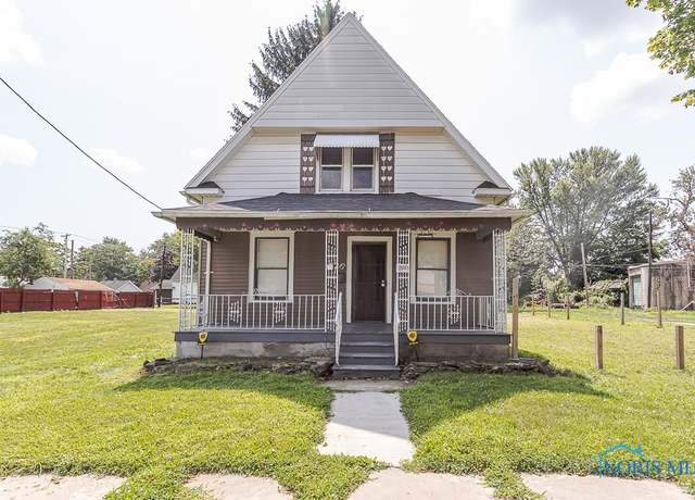 Property at 326 Palmer St, Toledo, OH 43608, 3 beds, 1 bath