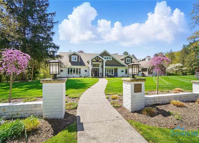 Property at 4357 Brookside Rd, Ottawa Hills, OH 43615, 5 beds, 5.5 baths