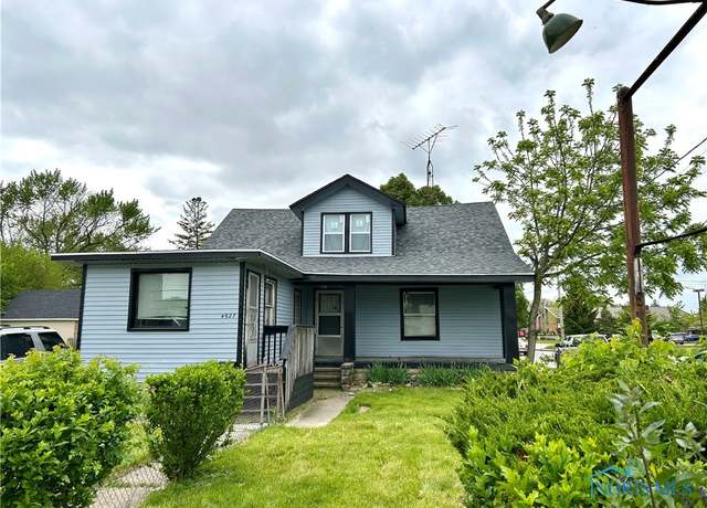 Property at 4927 N Summit St, Toledo, OH 43611, 4 beds, 2 baths