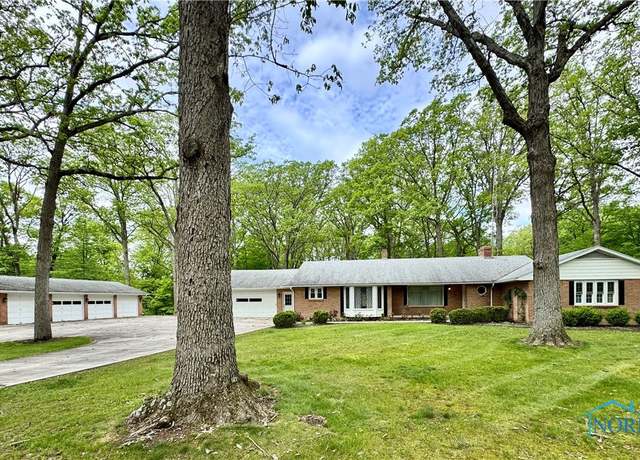 Property at 228 Riverdale Dr, Defiance, OH 43512, 3 beds, 2 baths