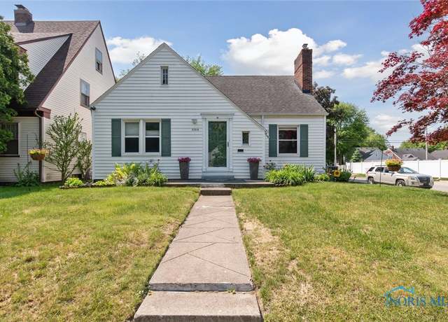 Property at 2355 Berdan Ave, Toledo, OH 43613, 4 beds, 3 baths