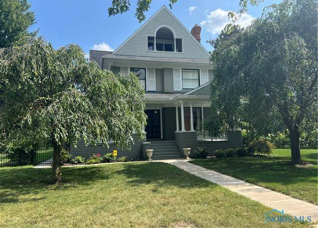 Property at 228 E Front St, Perrysburg, OH 43551, 4 beds, 3.5 baths
