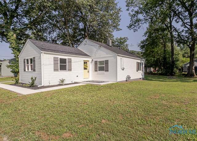 Property at 6956 Springfield Dr, Holland, OH 43528, 3 beds, 1 bath