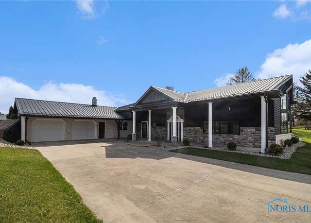 Property at 13962 Fountain St, Sherwood, OH 43556, 4 beds, 3 baths