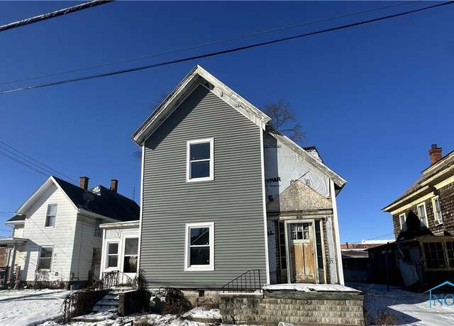 Property at 217 Potter St, Fostoria, OH 44830