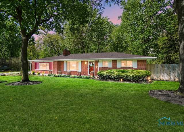 Property at 4811 Larkhaven Dr, Toledo, OH 43623, 4 beds, 1.5 baths
