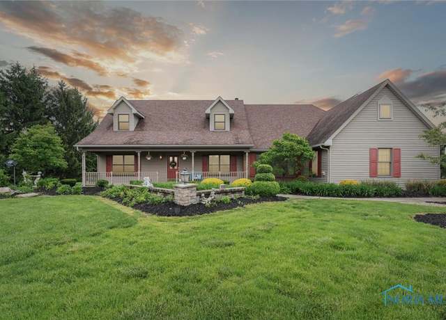 Property at 900 Chesterfield Dr, Napoleon, OH 43545, 3 beds, 3.5 baths