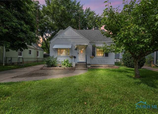 Property at 804 Annabelle Dr, Toledo, OH 43612, 3 beds, 2 baths