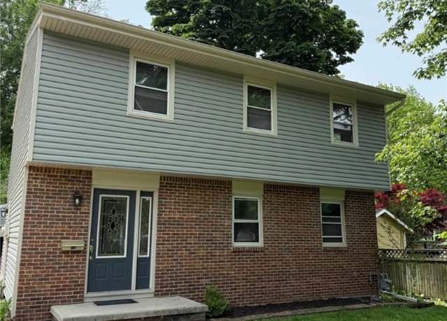 Property at 716 Maple St, Perrysburg, OH 43551, 3 beds, 1.5 baths