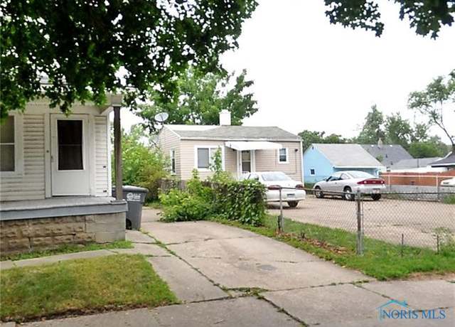 Property at 1748 Georgia Ave, Toledo, OH 43613, 2 beds, 2 baths