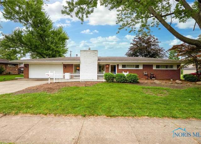 Property at 144 Northcliff Dr, Findlay, OH 45840, 3 beds, 2 baths