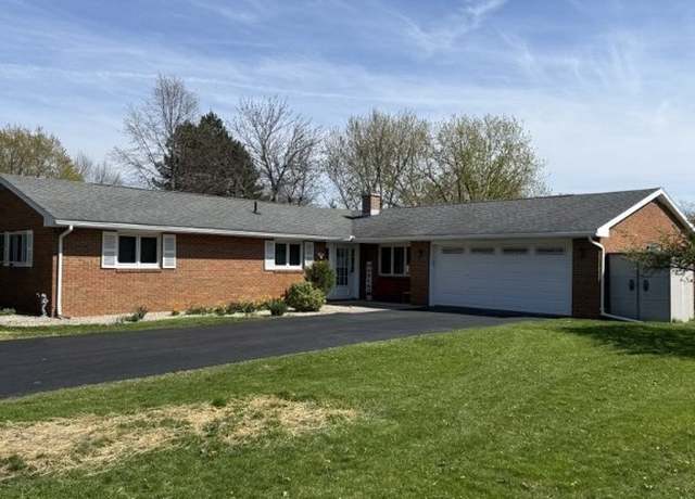 Property at 1133 Inverness Dr, Findlay, OH 45840, 4 beds, 2 baths