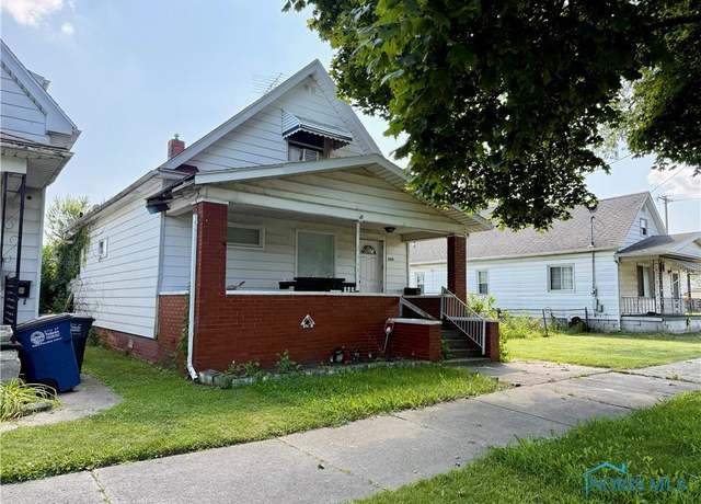 Property at 2916 Elm St, Toledo, OH 43608, 3 beds, 1 bath