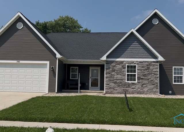 Property at 749 Parkside Dr, Wauseon, OH 43567, 3 beds, 3 baths