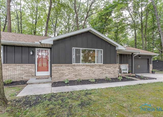 Property at 1808 Berkey Rd, Swanton, OH 43558, 3 beds, 1 bath