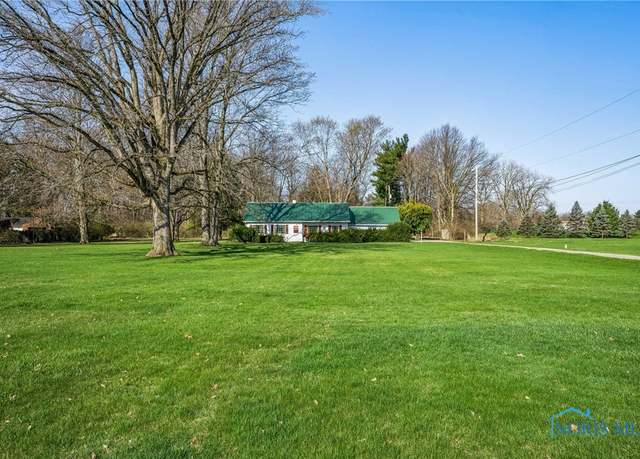 Property at 2435 Fostoria Rd, Fostoria, OH 44830, 3 beds, 2 baths