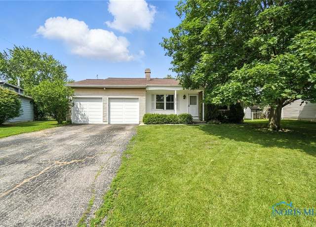 Property at 28713 Starlight Rd, Perrysburg, OH 43551, 3 beds, 2 baths