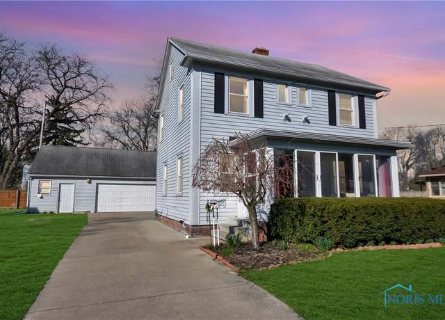 Property at 719 Pierce St, Maumee, OH 43537, 3 beds, 1.5 baths