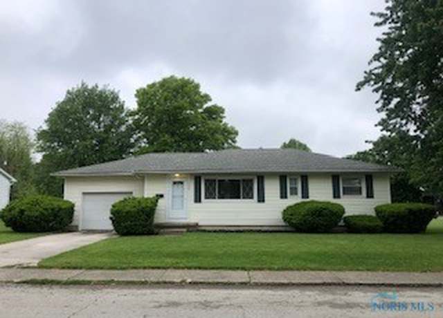 Property at 133 Elmer St, Tiffin, OH 44883, 3 beds, 1 bath