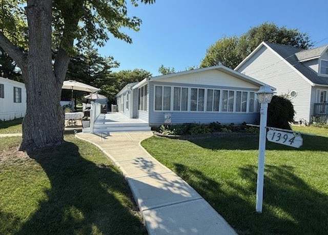 Property at 1394 N Mccloy Ave, Port Clinton, OH 43452, 3 beds, 2 baths