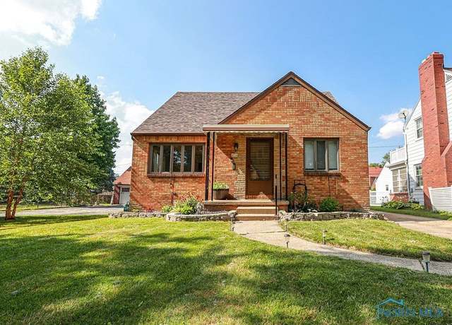 Property at 2715 Eastmoreland Dr, Oregon, OH 43616, 3 beds, 1 bath