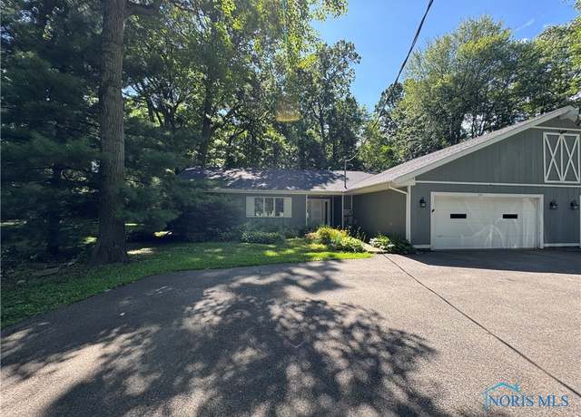 Property at 639 S Main St, Swanton, OH 43558, 3 beds, 2 baths