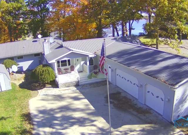 Property at 460 Seneca Dr, Montpelier, OH 43543, 3 beds, 2 baths
