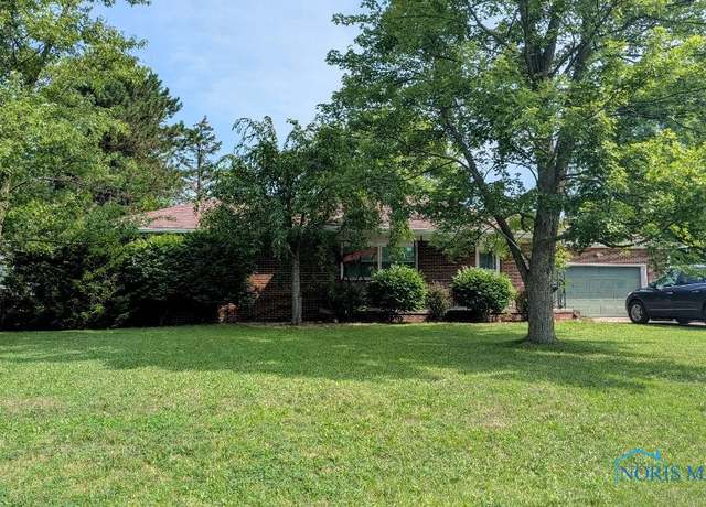 Property at 202 Hawthorn Dr, Archbold, OH 43502, 3 beds, 1 bath