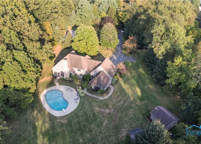 Property at 2390 County Road Ef, Swanton, OH 43558, 3 beds, 3 baths