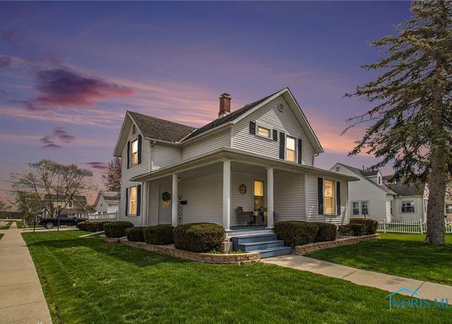 Property at 400 West St, Archbold, OH 43502, 3 beds, 2 baths