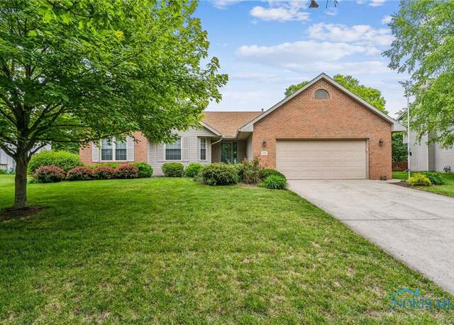 Property at 209 E Sawmill Rd, Findlay, OH 45840, 4 beds, 2 baths