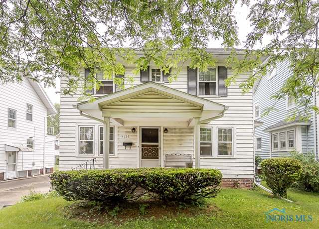 Property at 4327 Overland Pkwy, Toledo, OH 43612, 3 beds, 2 baths