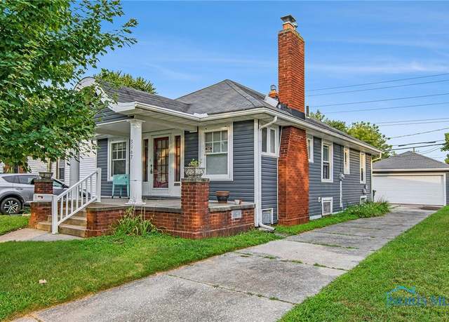 Property at 3167 Sherbrooke Rd, Toledo, OH 43606, 2 beds, 2 baths