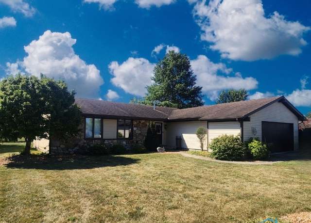 Property at 1275 Pinehurst Dr, Defiance, OH 43512, 3 beds, 2 baths