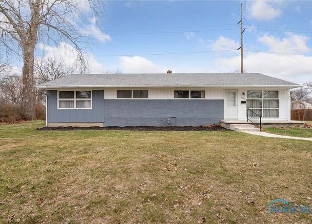 Property at 4656 Stengel Ave, Toledo, OH 43614, 4 beds, 2 baths