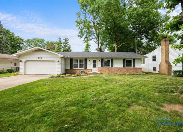 Property at 629 Mcintyre Ln, Maumee, OH 43537, 3 beds, 2.5 baths