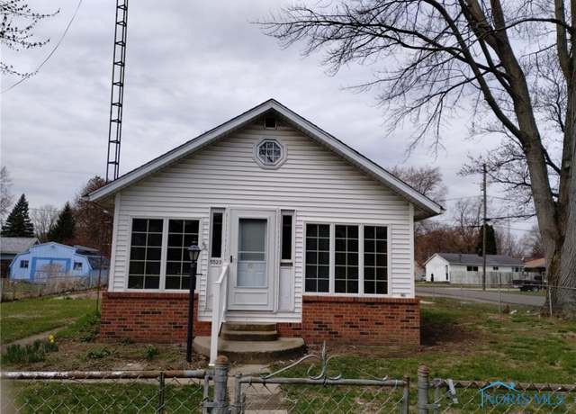 Property at 5523 Fenwick Dr, Toledo, OH 43623, 3 beds, 1.5 baths