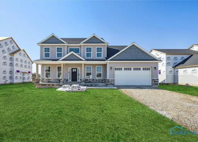 Property at 102 Kinloch Dr, Perrysburg, OH 43551, 4 beds, 2.5 baths