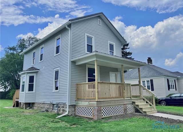 Property at 1120 Carbon St, Fremont, OH 43420, 3 beds, 1.5 baths