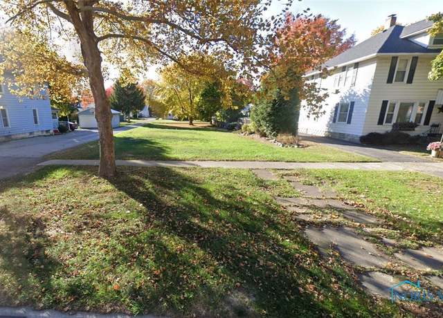 Property at 454 N Sandusky Ave, Upper Sandusky, OH 43351, 3 beds