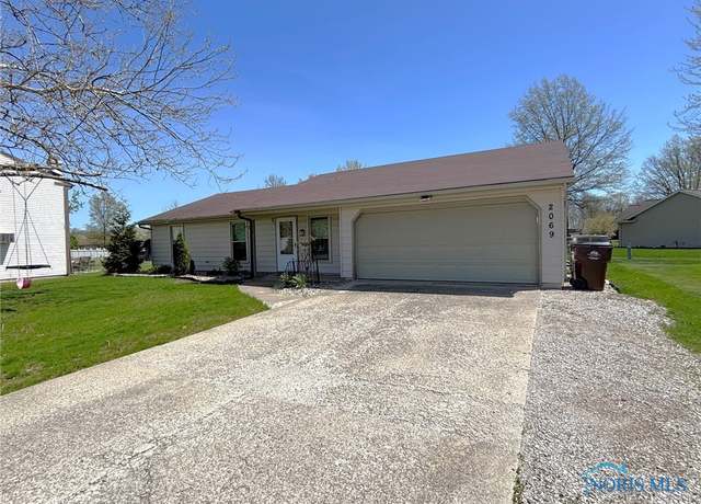Property at 2069 Buckingham Ct, Defiance, OH 43512, 3 beds, 2 baths