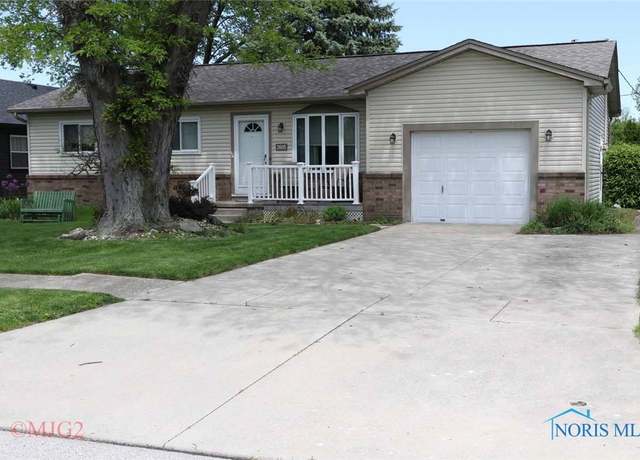 Property at 2605 Point Pleasant Way, Toledo, OH 43611, 3 beds, 1.5 baths