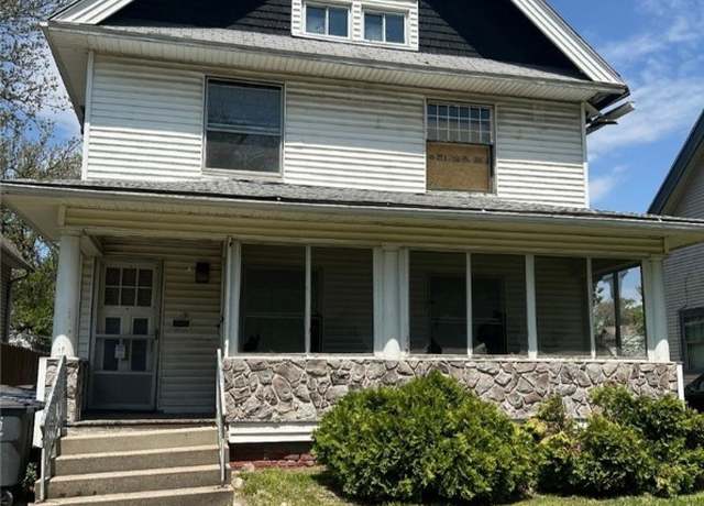 Property at 636 Nesslewood Ave, Toledo, OH 43610, 4 beds, 2 baths