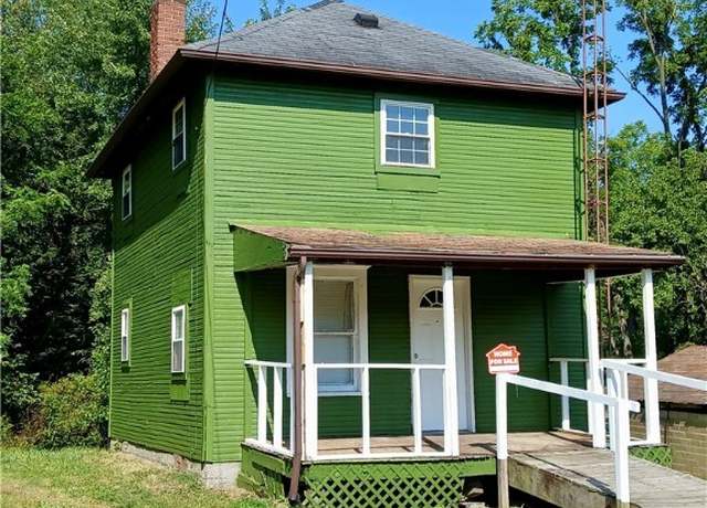 Property at 432 Johnson Ave, OH 44601, 2 beds, 1 bath