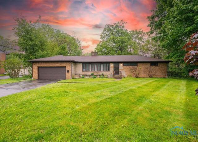 Property at 4550 W Sylvania Ave, Toledo, OH 43623, 4 beds, 2.5 baths