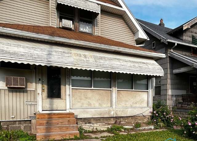 Property at 609 E Broadway St, Toledo, OH 43605, 3 beds, 1 bath