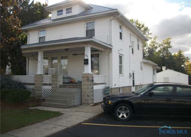 Property at 209 N Benton St, Oak Harbor, OH 43449, 4 beds, 1.5 baths